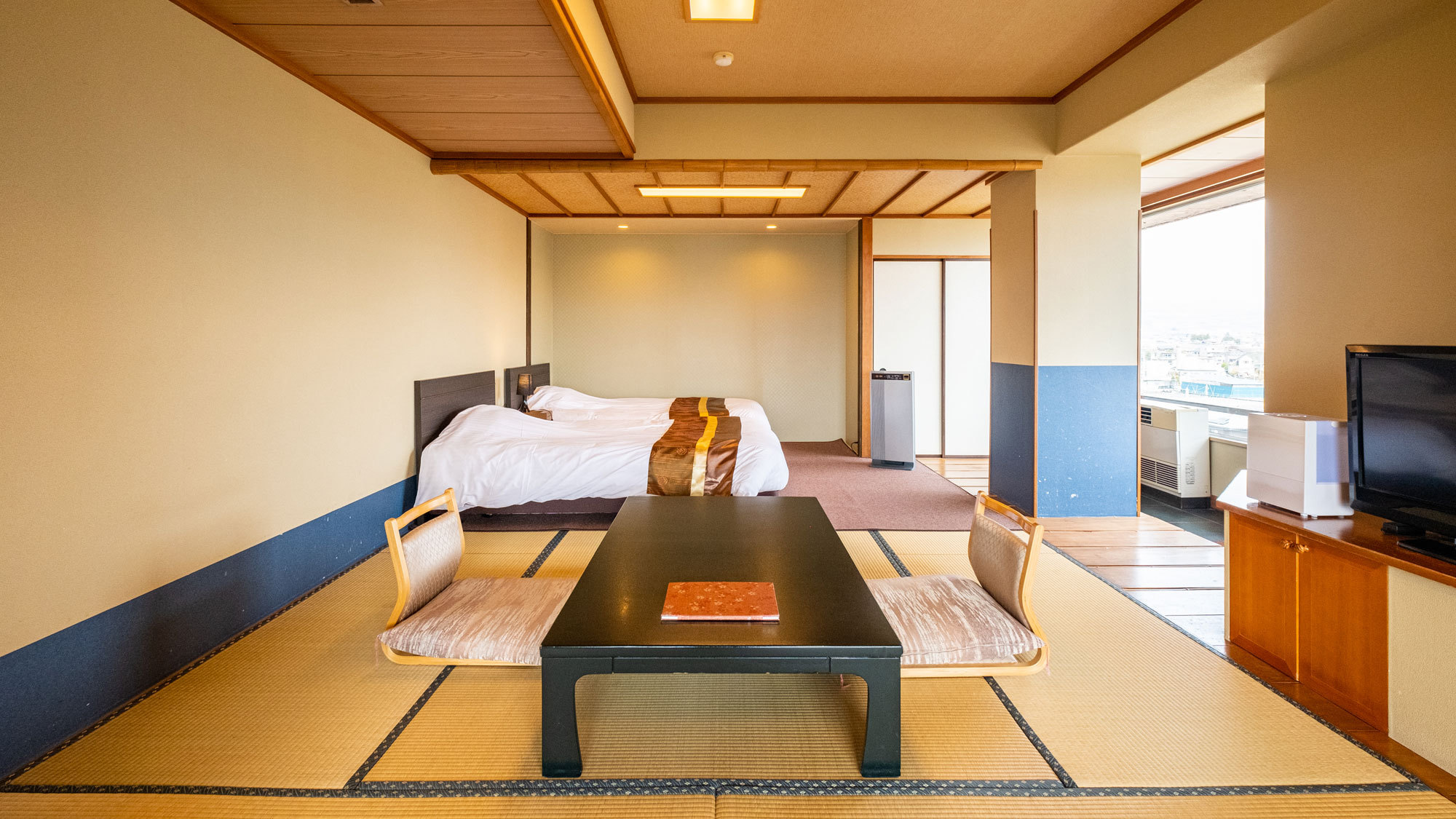 【本館】和洋室（45平米）ツインベッド（一例）