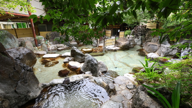 【訳あり◆2食付】お部屋は低層階・景観なし◇ご夕食は会席料理♪気軽に温泉満喫◇やまなし旅◇