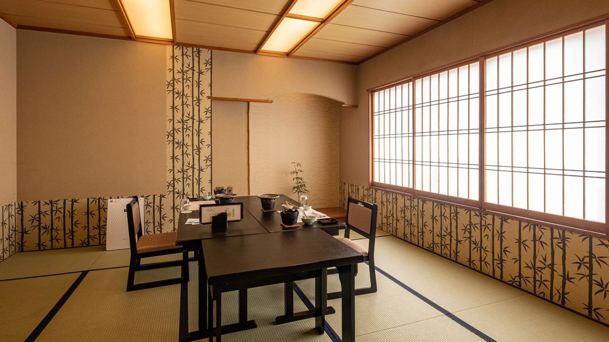 【本館2階　お食事処】（個室会場一例）