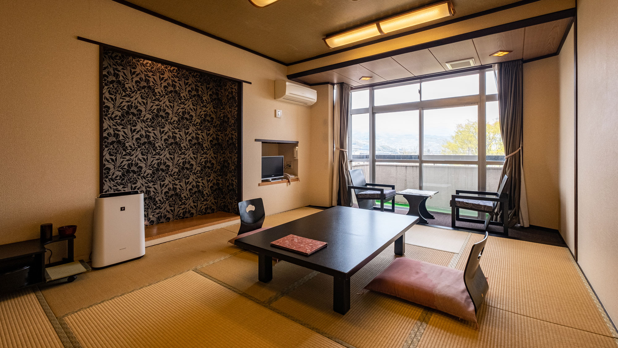 【東館】和室10畳+広縁（一例）