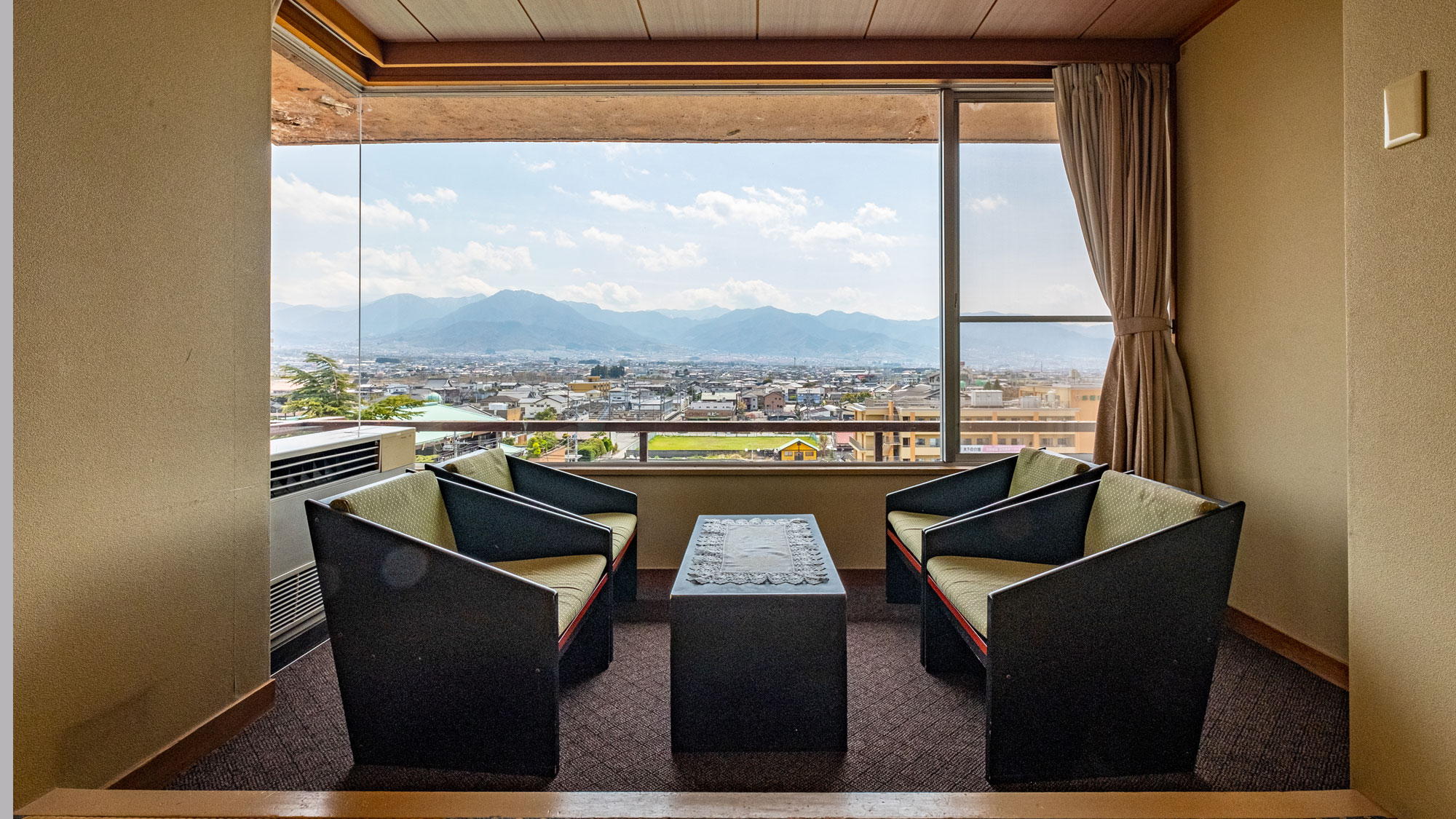 【本館】和洋室（45平米）ツインベッド（一例）