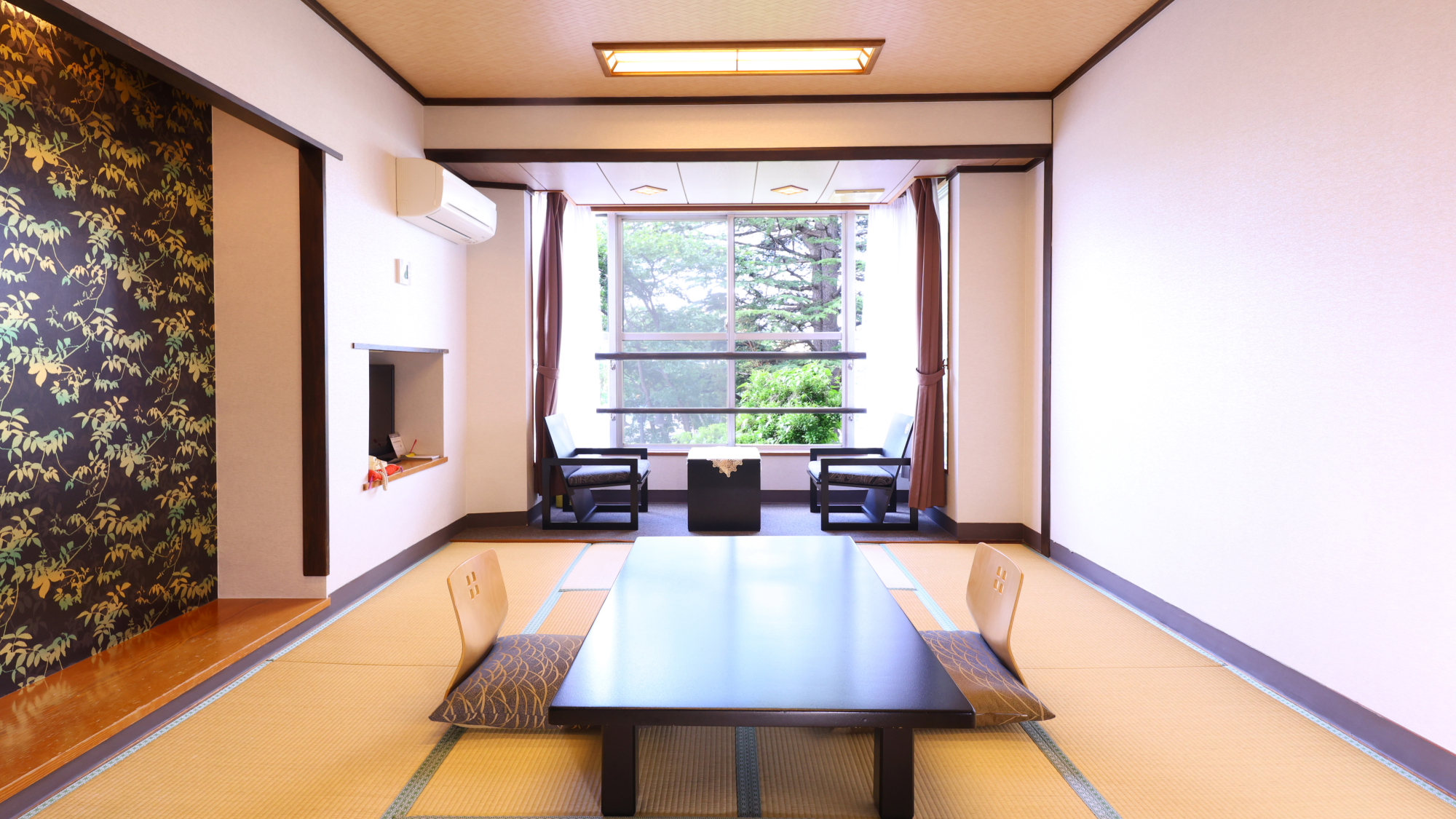 【東館】和室10畳+広縁 （一例）