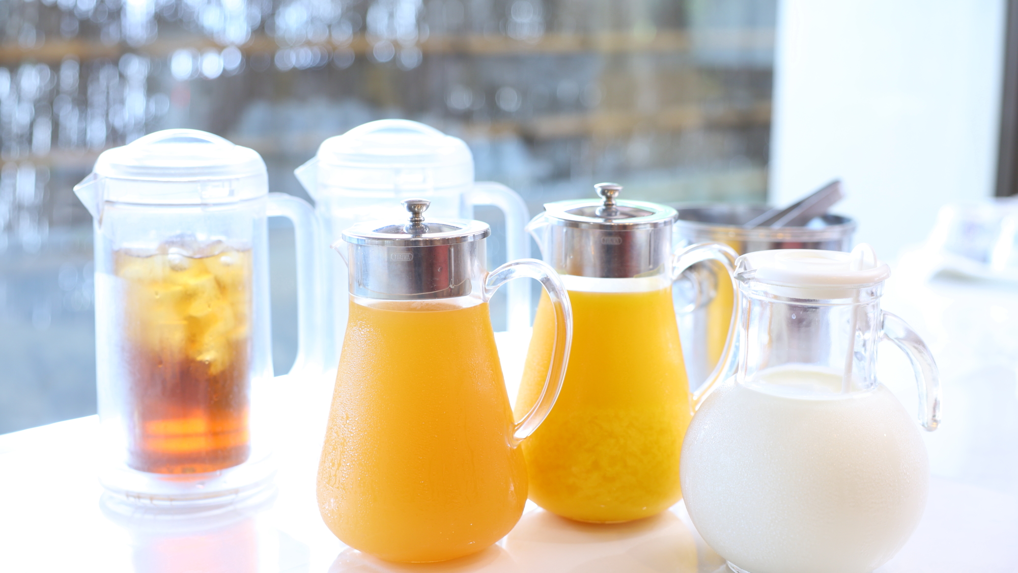 【ご朝食】バイキングイメージ　ドリンクコーナー　からだにやさしい、おいしい選択