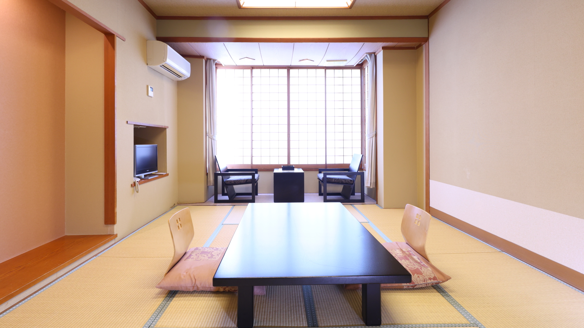 【低層階・景観なし 和室10畳】