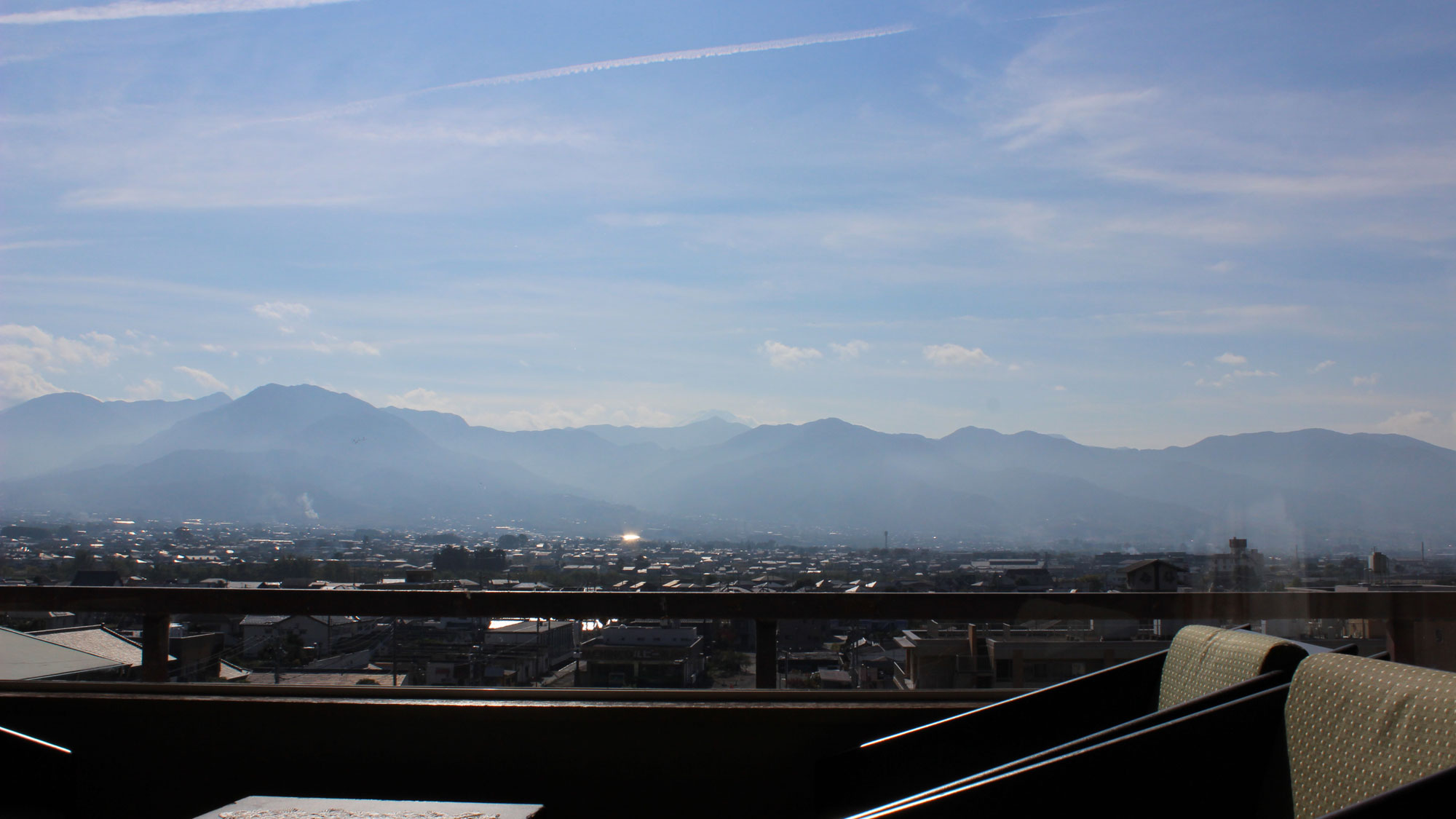 【本館】和洋室（45平米）ツインベッドからの眺め（一例）