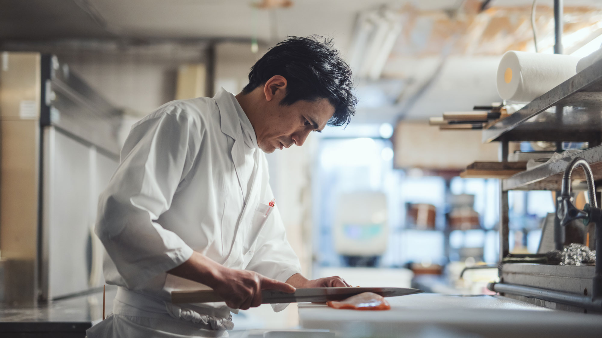 季節替わりの旬の素材を丹精込めて調理いたします