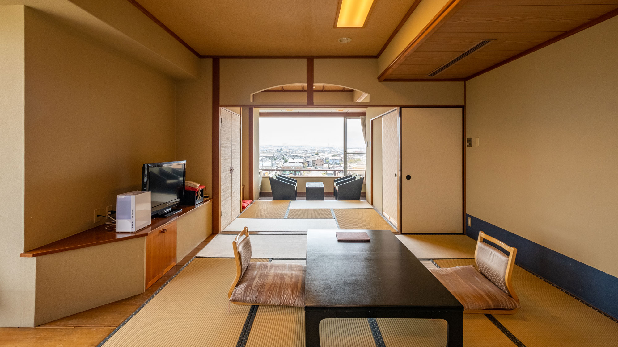 【本館】和洋室（45平米）ツインベッド（一例）