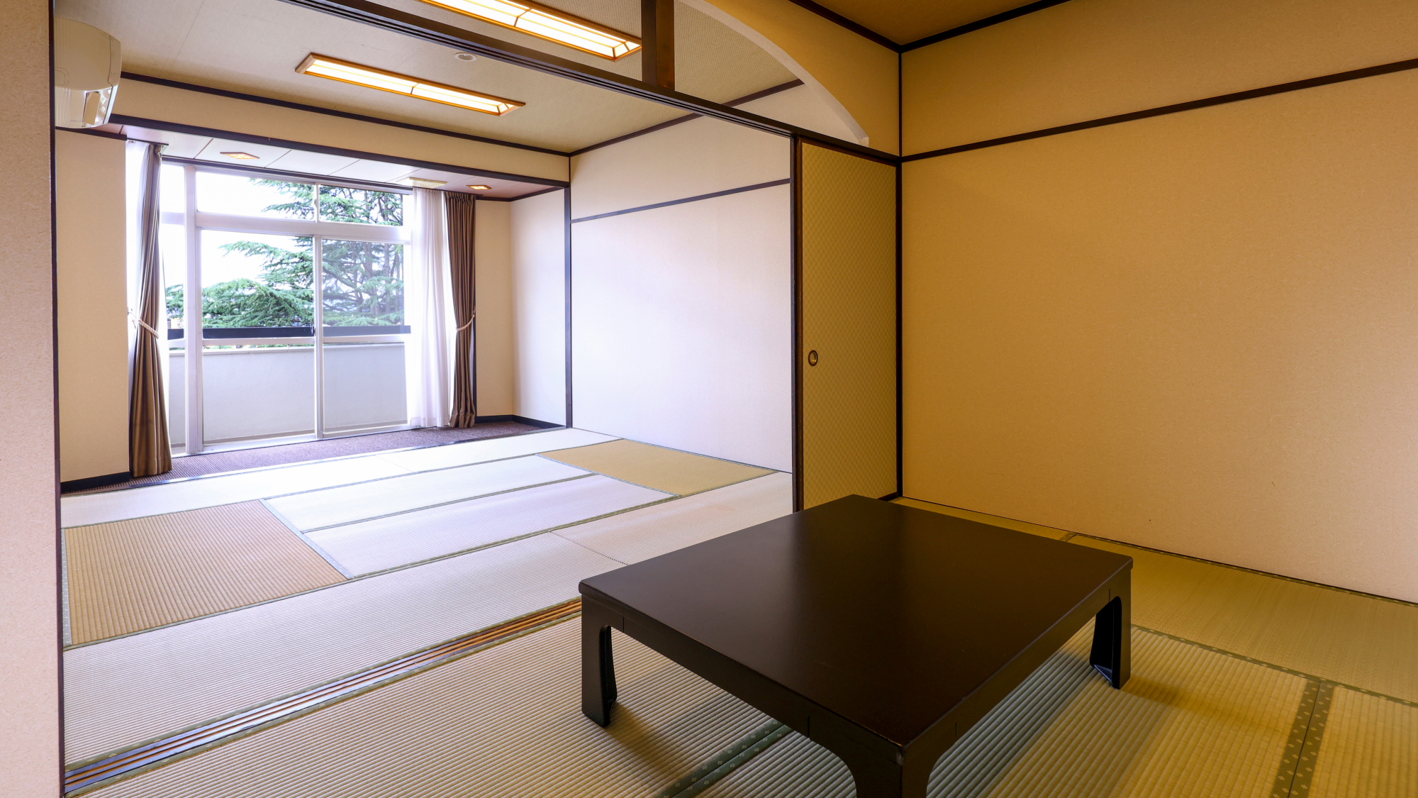 【東館】 二間以上 5名以上のグループ・ご家族に　広々としたお部屋をご用意いたします