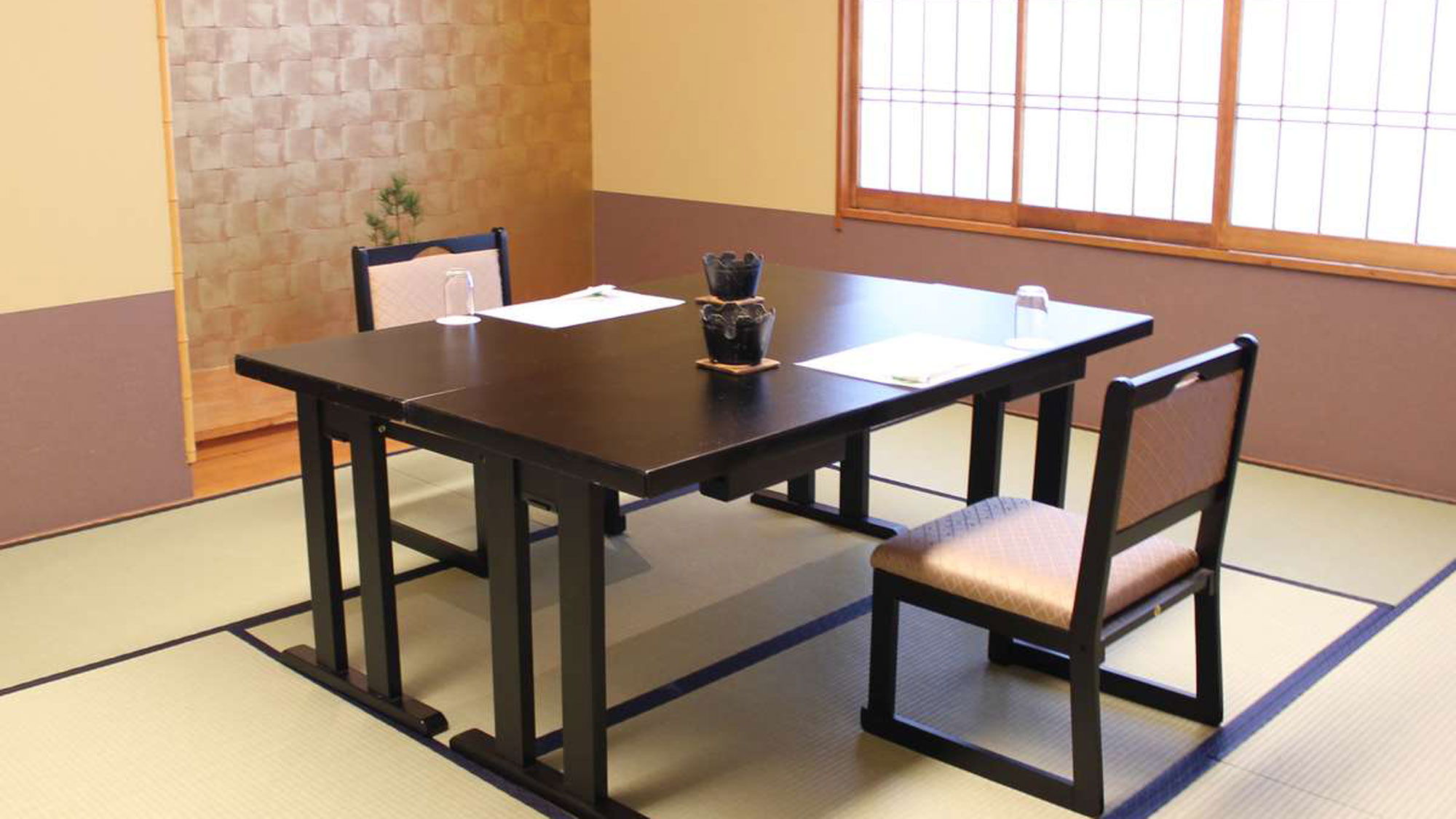 【本館2階　お食事処】（個室会場一例）