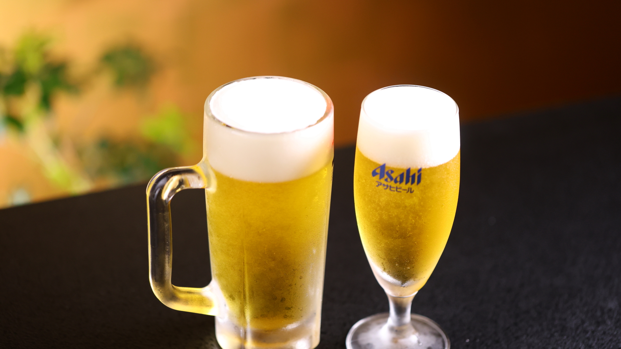 泡立つ爽快感、心弾むビールの時間