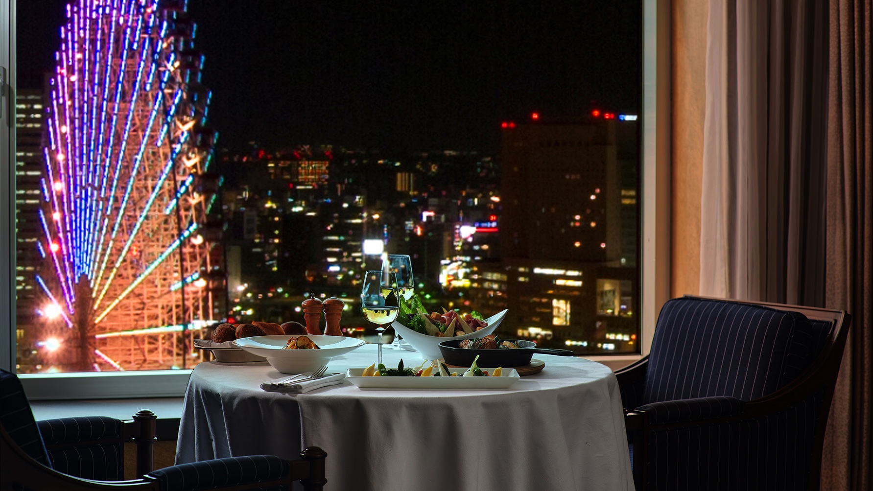 【アニバーサリーパッケージ】プロポーズ・記念日に ルームサービス夜景ディナー＆ケーキ（夕朝食付）