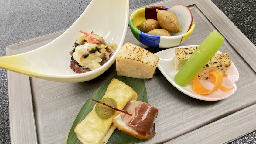 旬の恵みを愉しむ季節の味覚ディナー　スタンダード≪花の里膳≫（4月〜9月）