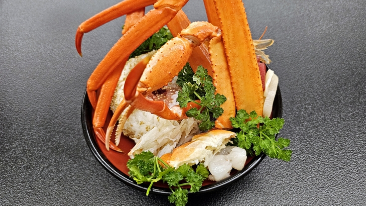 ＜海鮮ど〜ん＞　見た目も味も楽しめる、彩り豊かな会席　華美膳（秋〜冬）