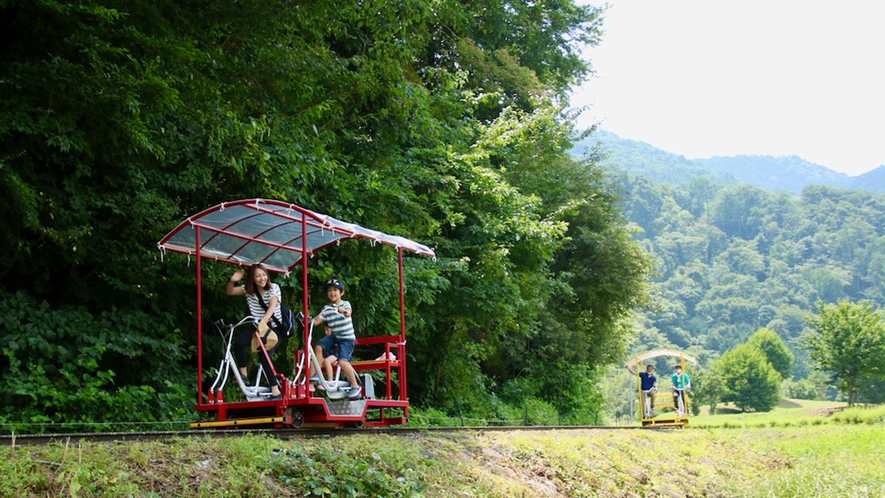 ◆林鉄バイク　森林鉄道のレールの上を自転車で走るアクティビティー