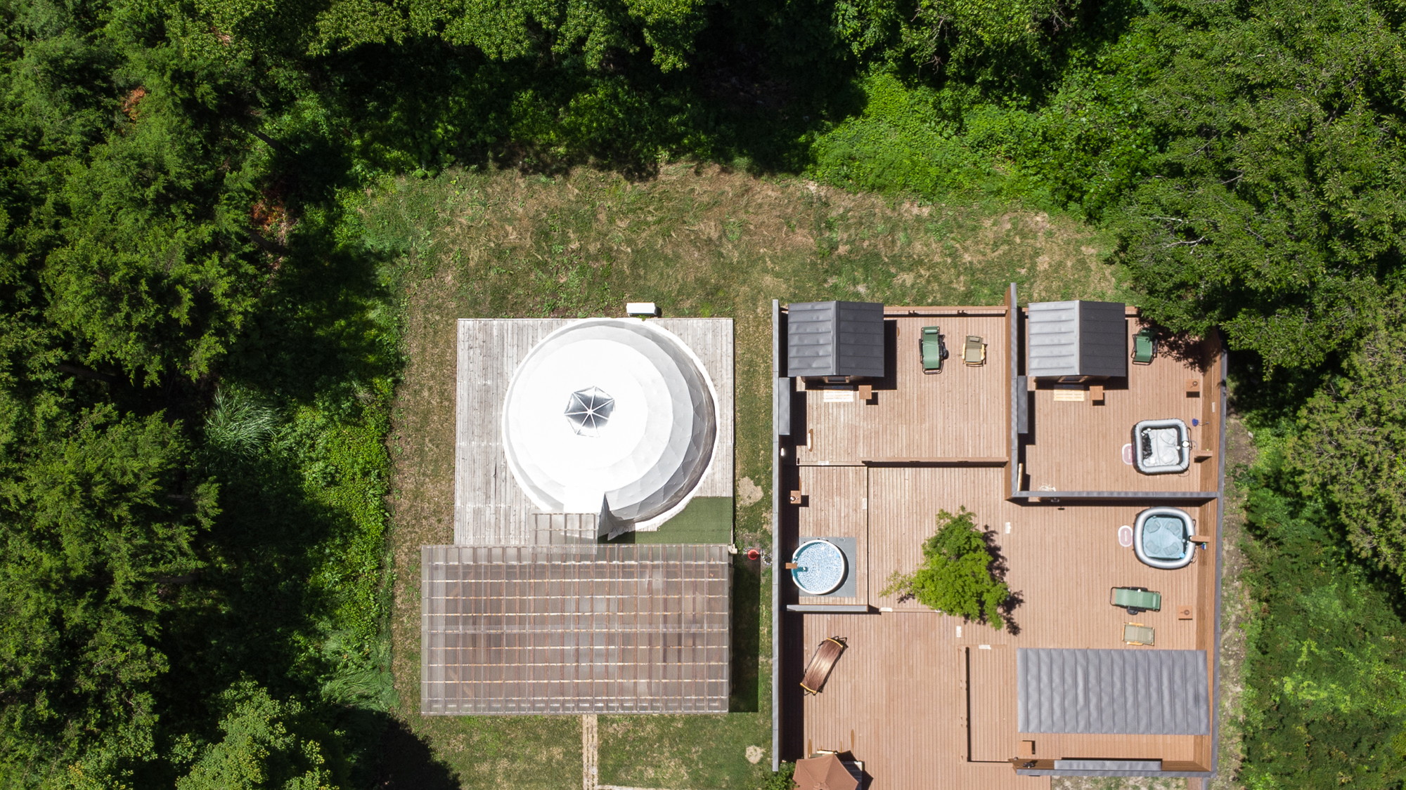 ◆木曽桧を使用した屋外サウナ「Forest Sauna」