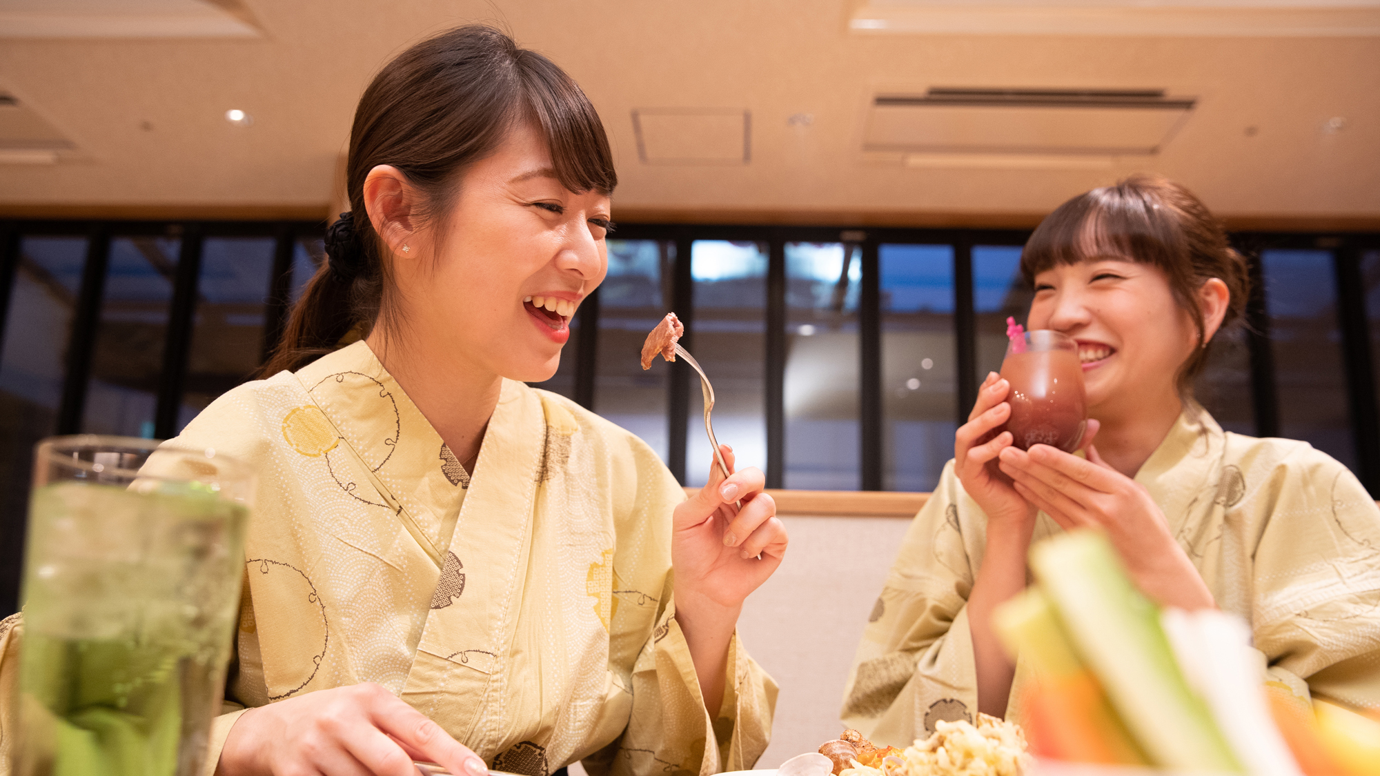 美味しい料理に会話も弾む♪ご夕食ブッフェ（バイキング）