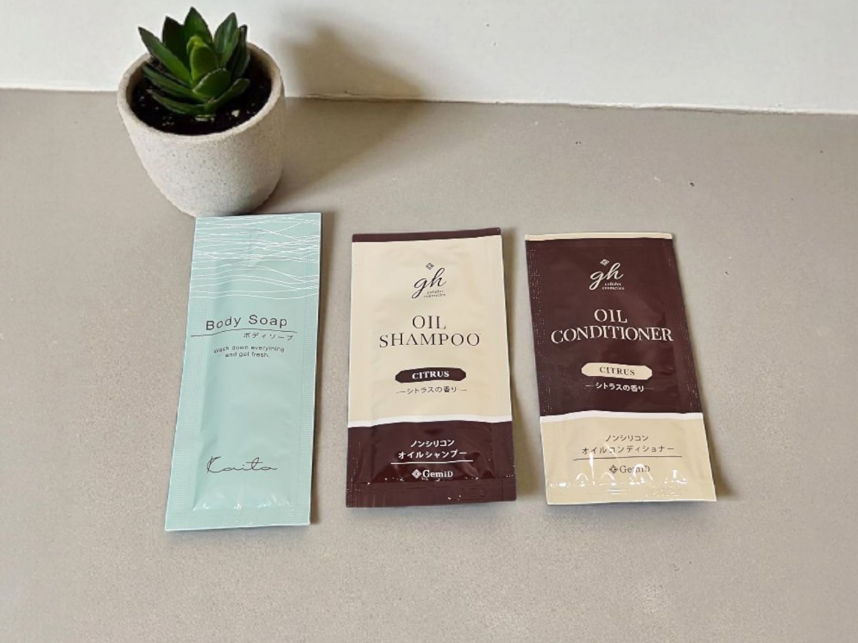 ①アメニティー類