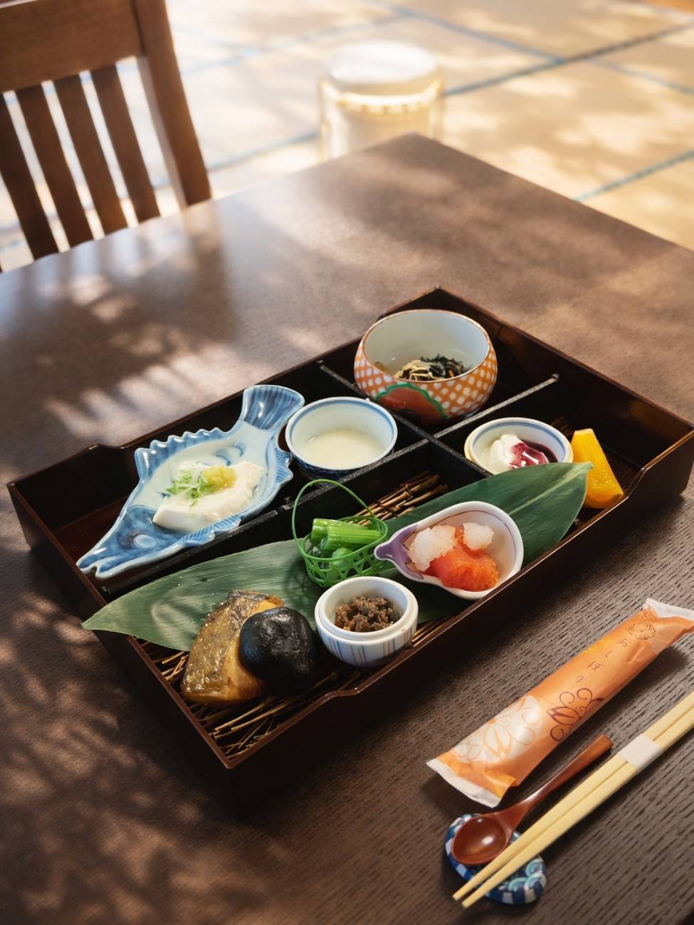 曽良一　和室広間での朝食