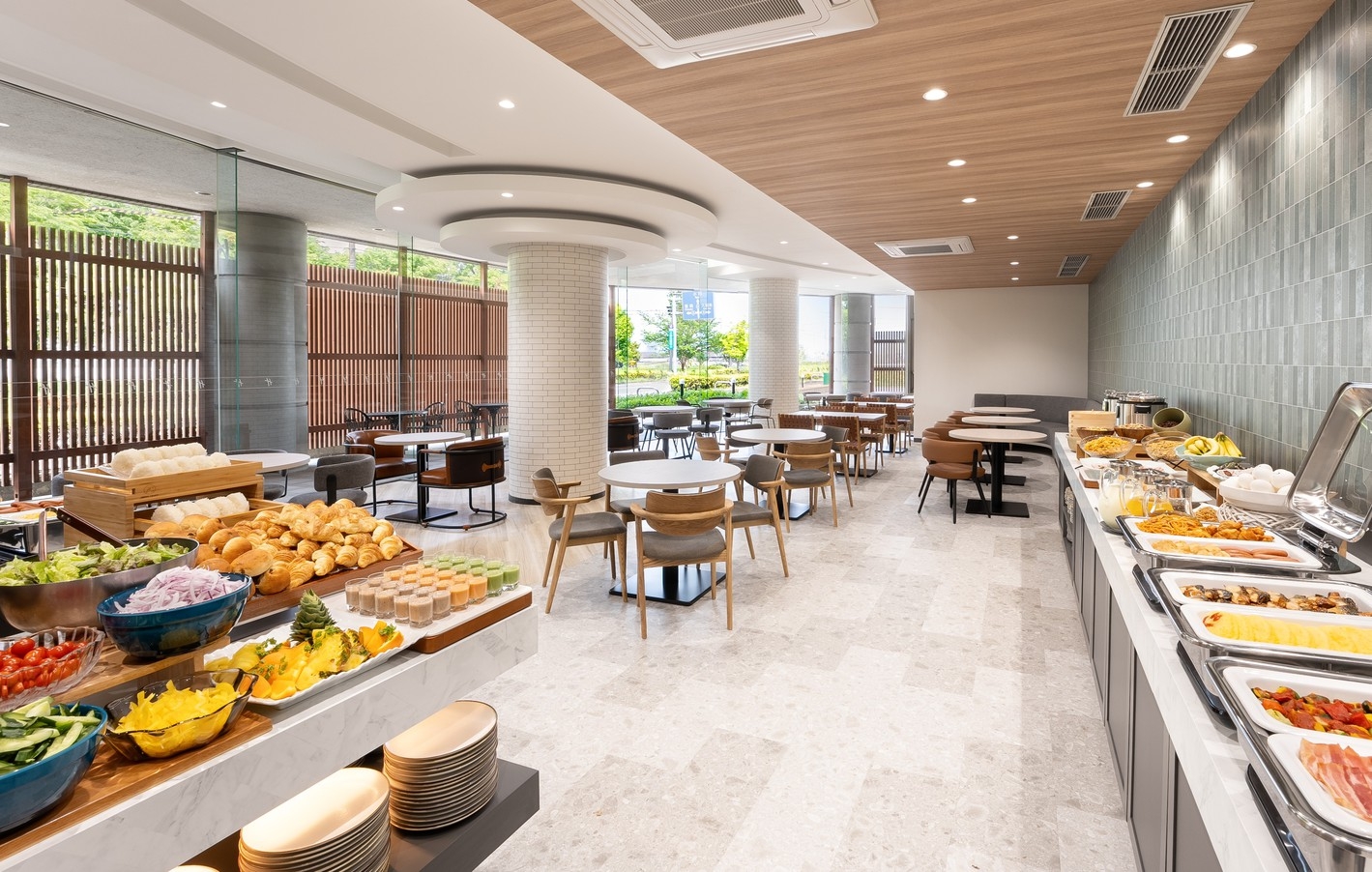 【朝食付き】スタンダードプラン★広々としたお部屋で快適ステイ♪Wi-Fi完備＆駐車場無料！