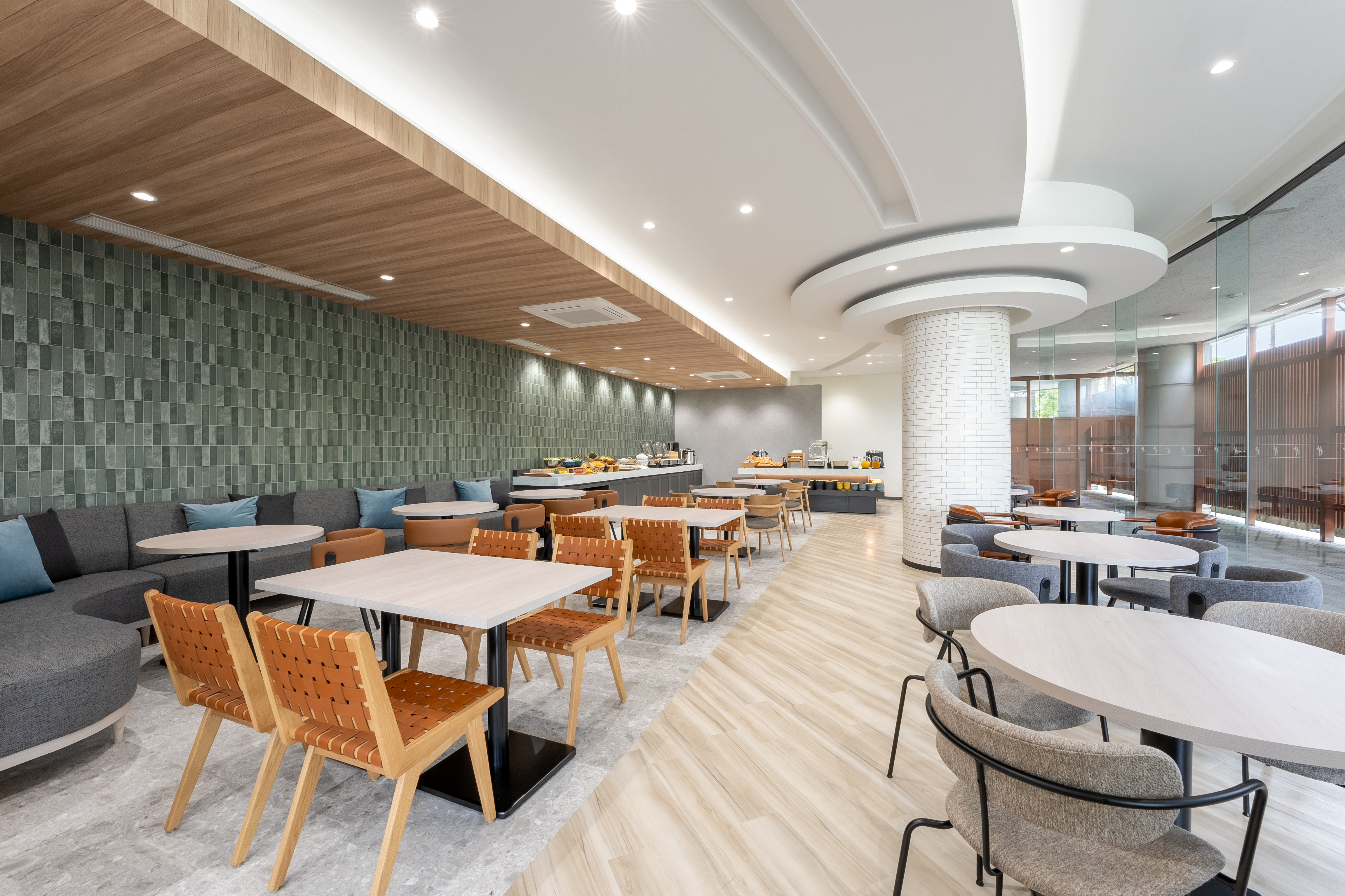 APPLE　ROAD　店内