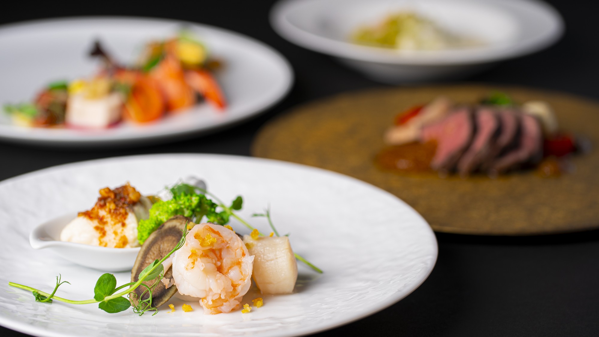 大観苑：寒冬・大観苑の木蓮コース／XO醤香る真鯛のスチームに、ズワイガニ、ふかひれ、佐賀県産和牛と大満足の全7品のコース料理。