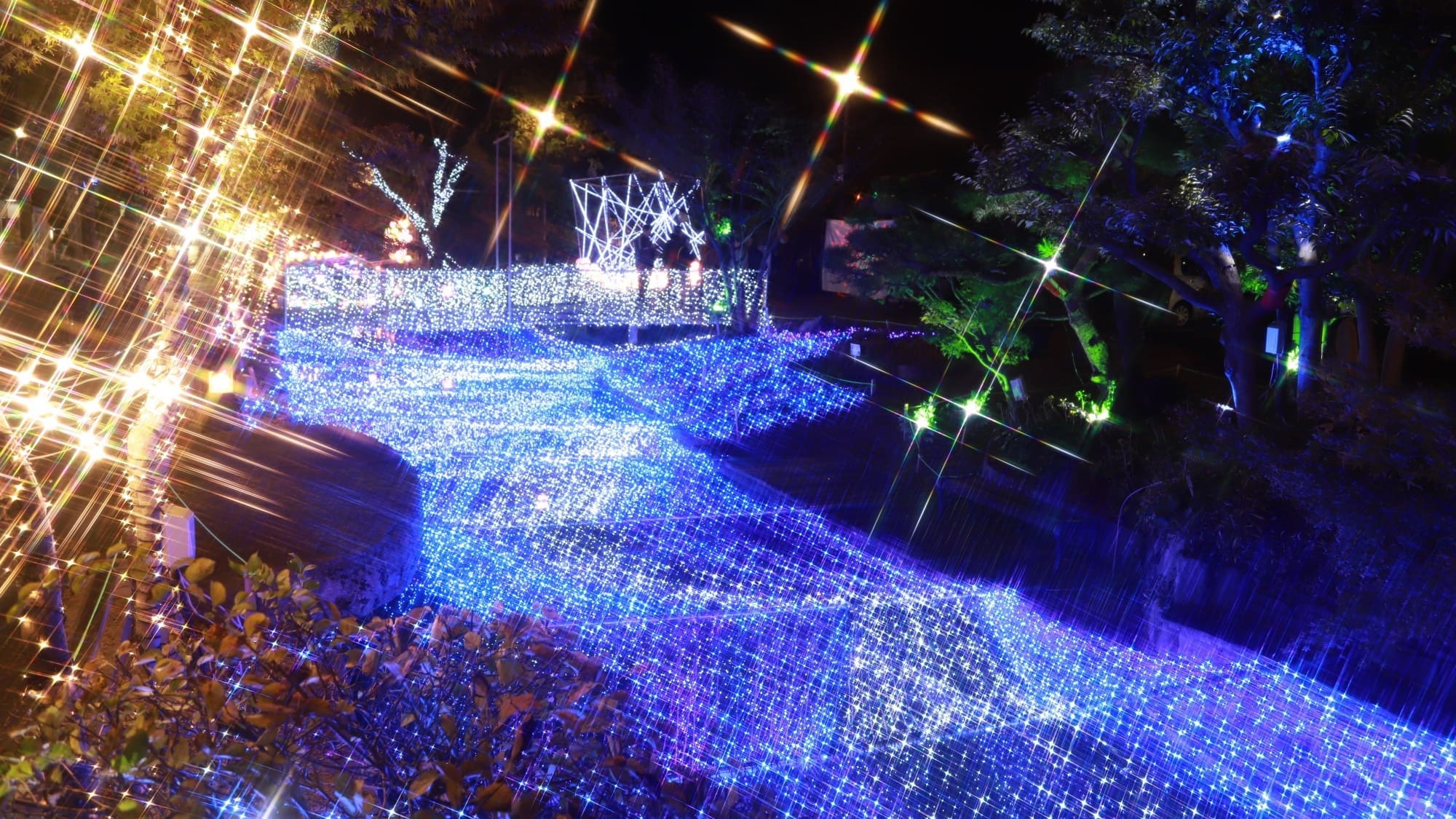 周辺観光／【サガライトファンタジー】10月下旬～1月頃まで中央大通りをライトアップ…当館から車で5分