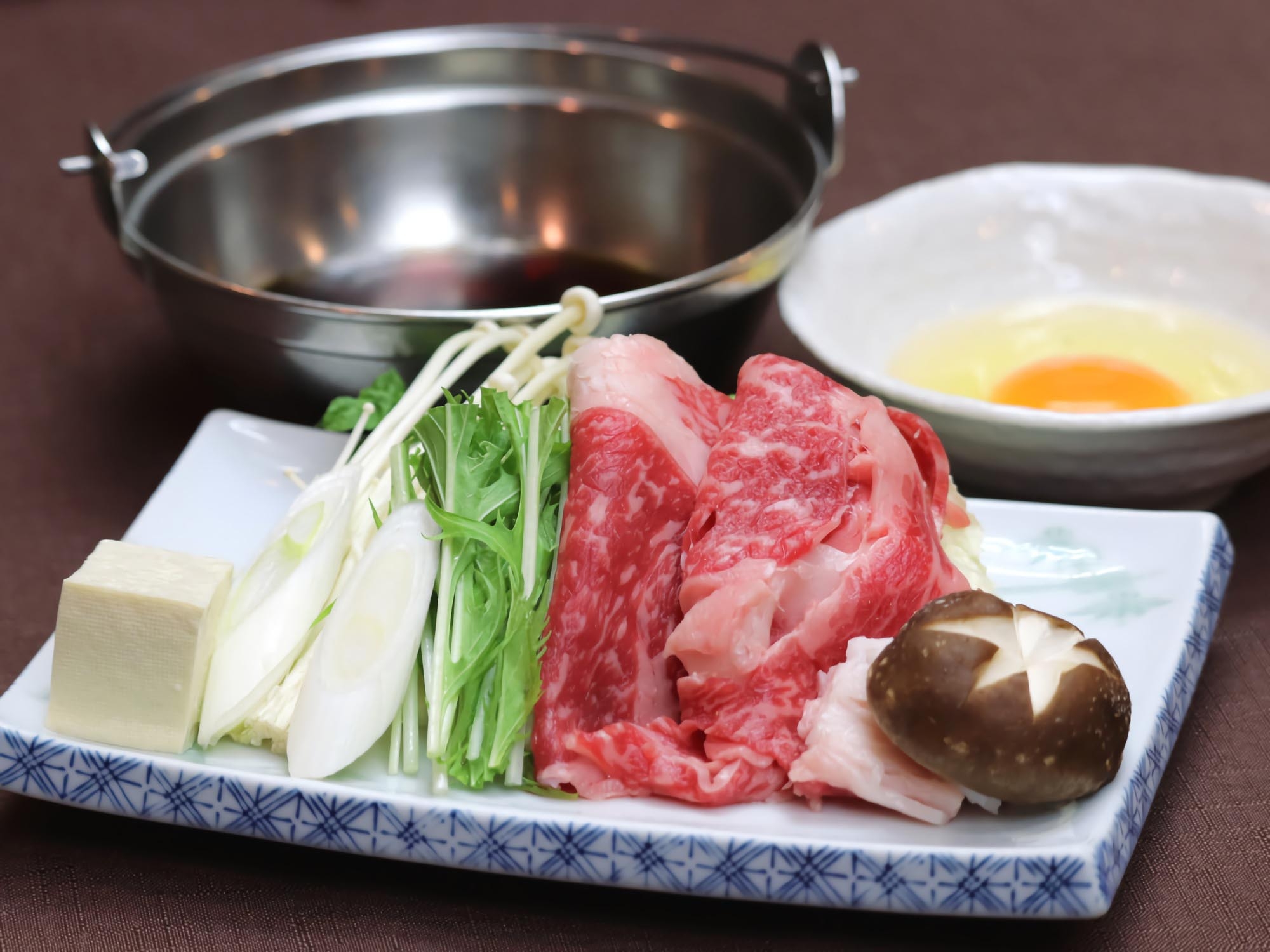 【大好評1泊2食付で超得】人気の国産牛すきやき会席＆姉妹館湯巡りでお得な旅