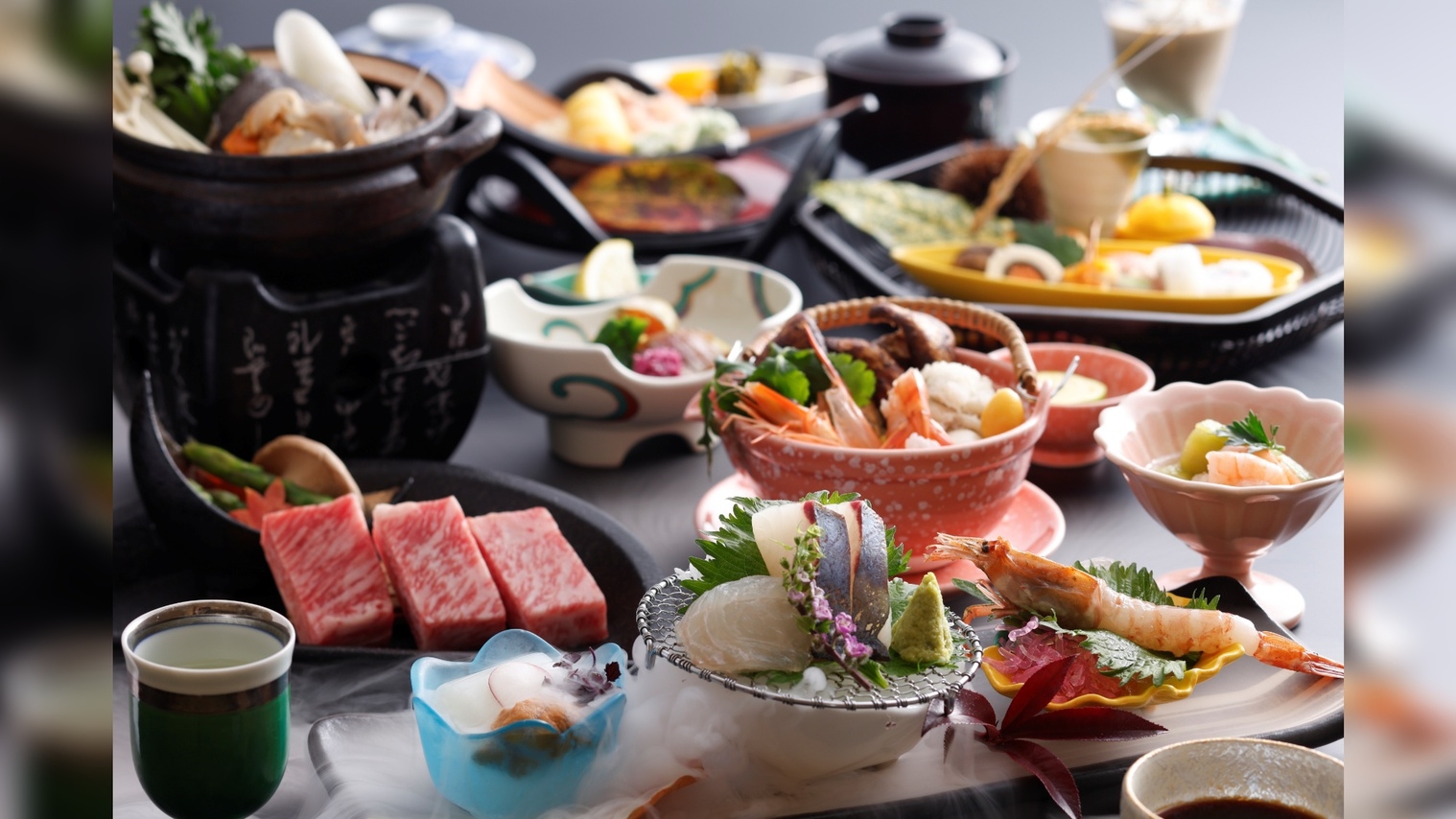 【さき楽３０】【夕朝食・個室料亭】量より質の懐石を堪能できる「茶寮花野 季節の懐石」