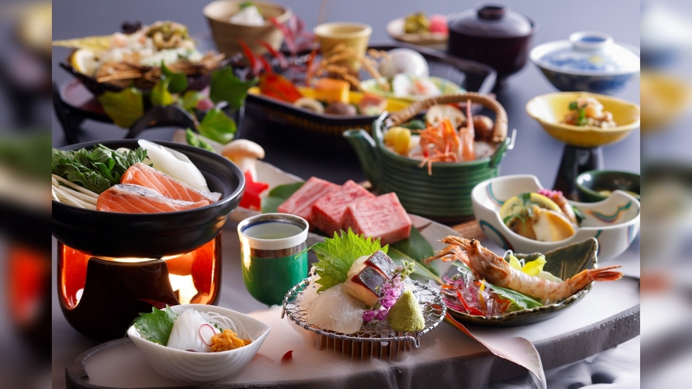 【さき楽３０】【夕朝食・個室料亭】量より質の懐石を堪能できる「茶寮花野 季節の懐石」