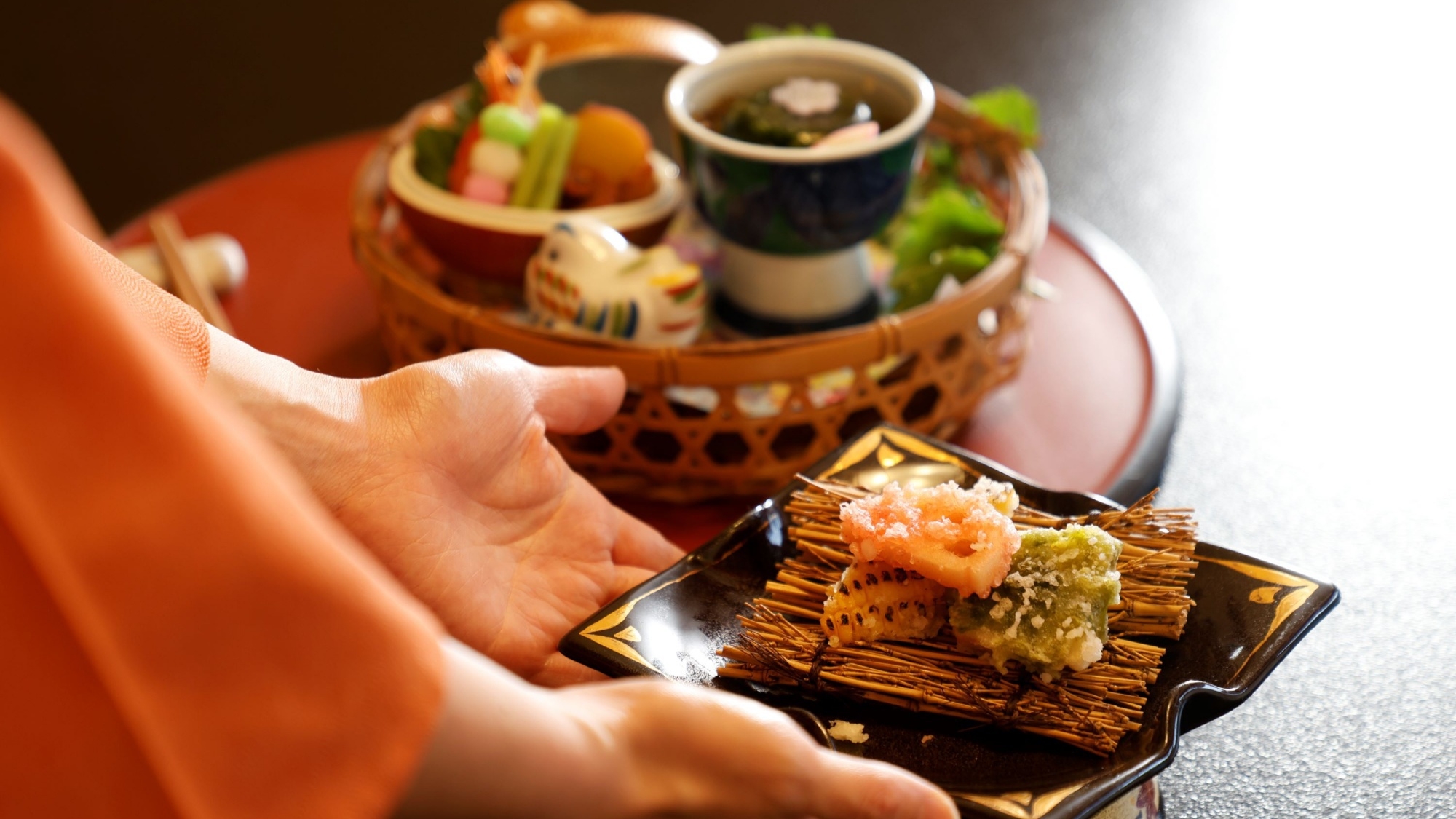 【さき楽３０】【夕朝食・個室料亭】量より質の懐石を堪能できる「茶寮花野 季節の懐石」