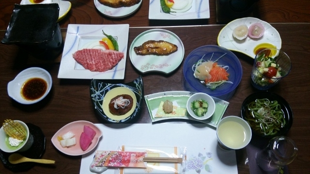 【日にち限定】見つけたらラッキー　6畳和室だからお得　源泉かけ流し温泉と旬の和食（1泊2食付）