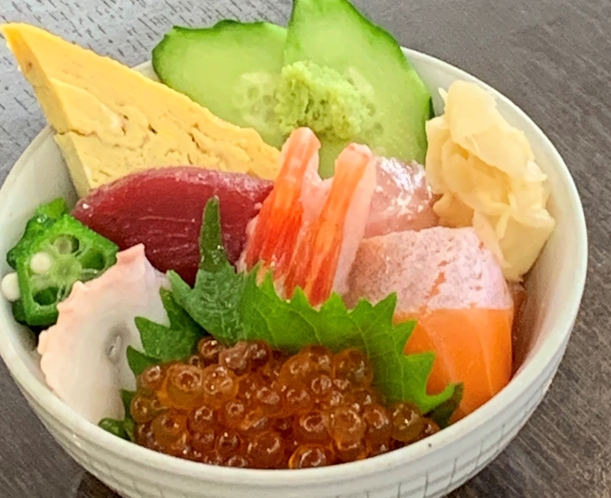 朝食ライブキッチン「北海道まるごと海鮮丼」※2022年2月より朝食リニューアル