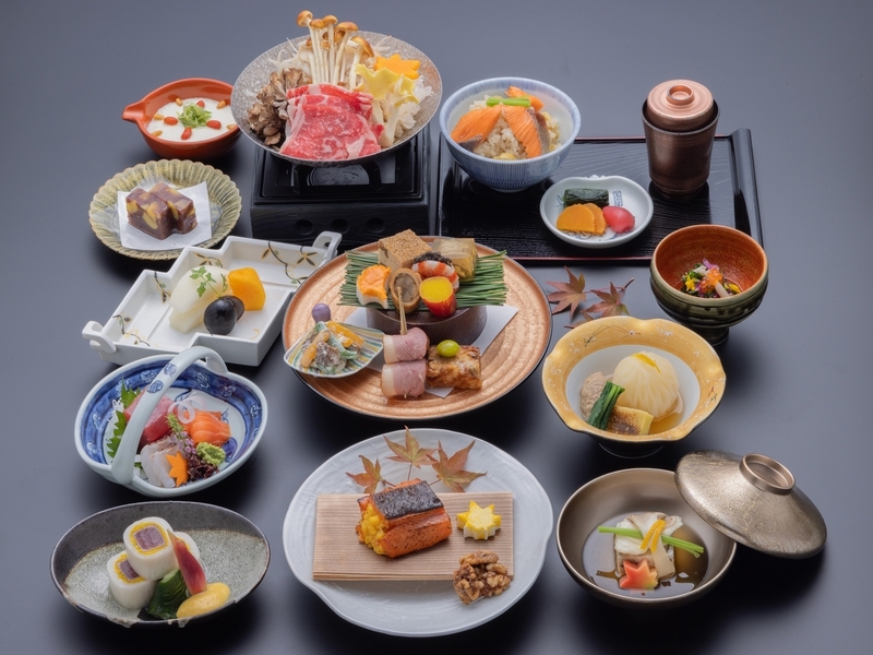 【日帰り温泉施設の大滝乃湯優待券付き】　夕食・朝食付き　(Half board)　客室禁煙