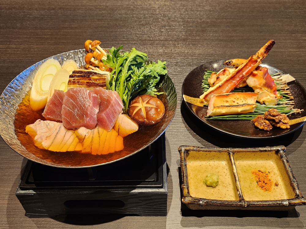 冬の特別献立　「たらば蟹の西京焼き」と「下仁田葱と鮪の葱鮪鍋」