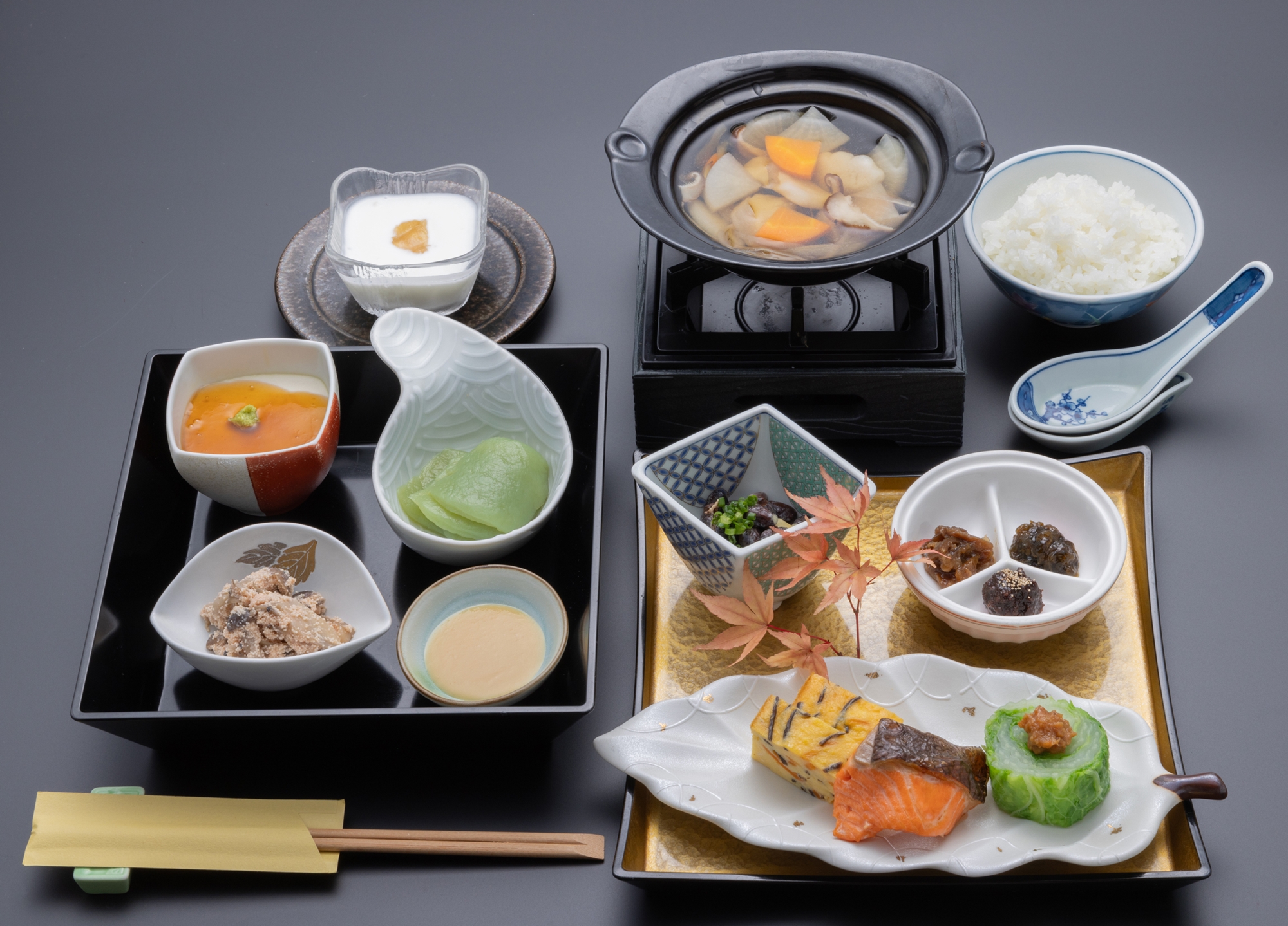 朝食は和定食です