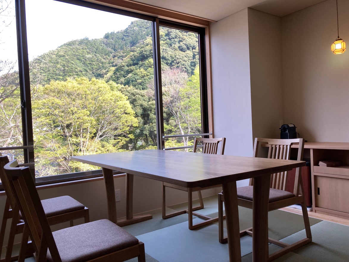 【長良川鵜飼食後乗船プラン×絶景露天×チェックアウト11：00】飛騨牛陶板焼付懐石　夕食はダイニング