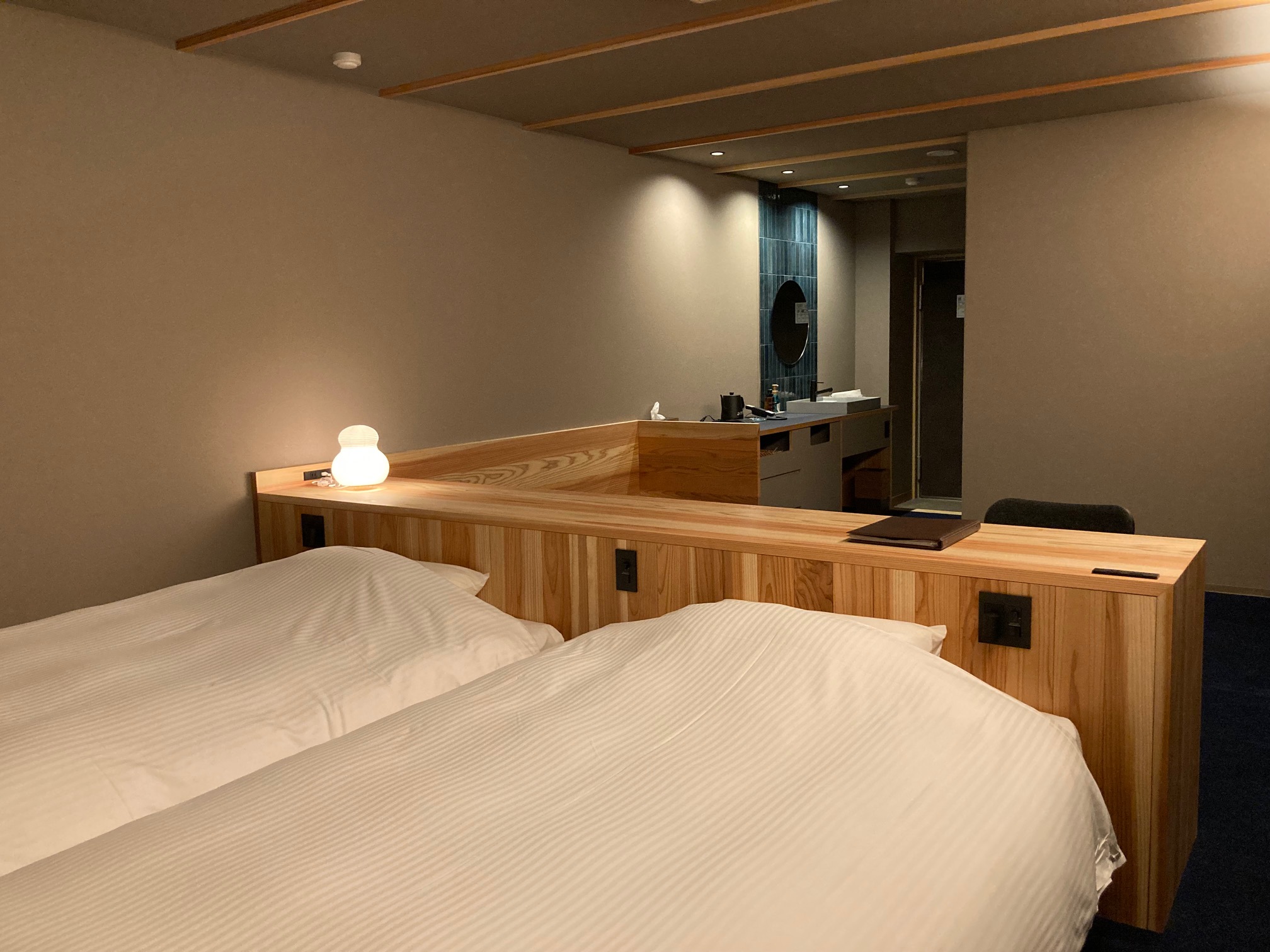 352　コンセプトルーム　藍