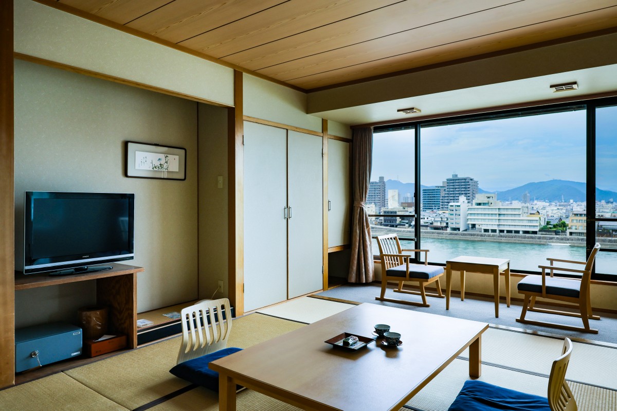 リバービュー和室10畳