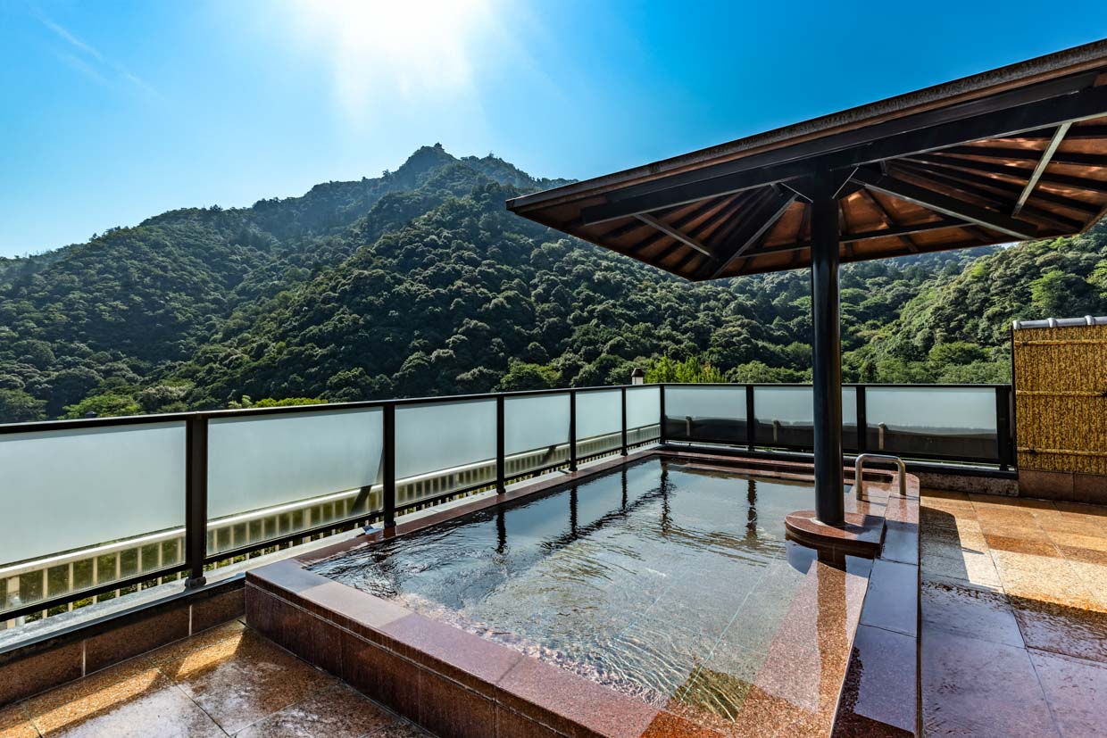 山の湯　露天風呂