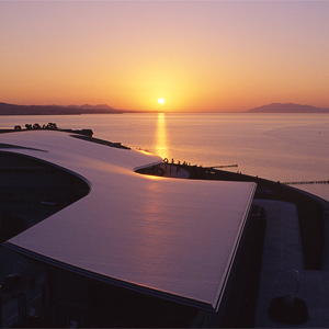 【島根県立美術館の夕日】