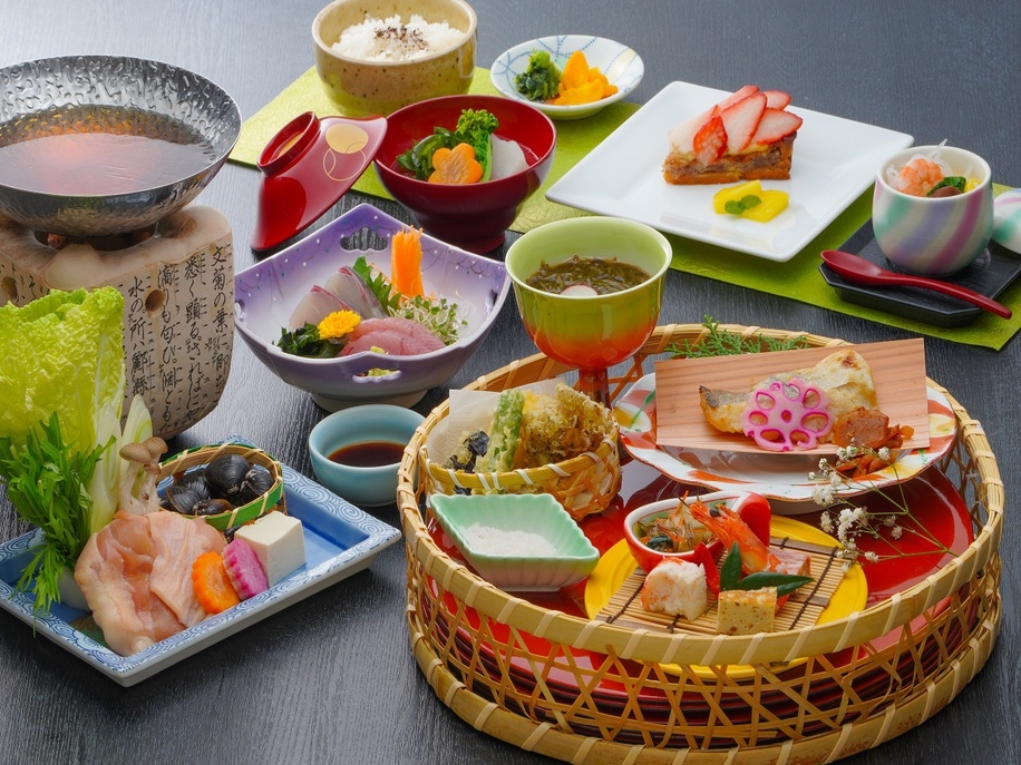 贅沢なゆったり時間　お昼の会席「花かご膳」プラン
