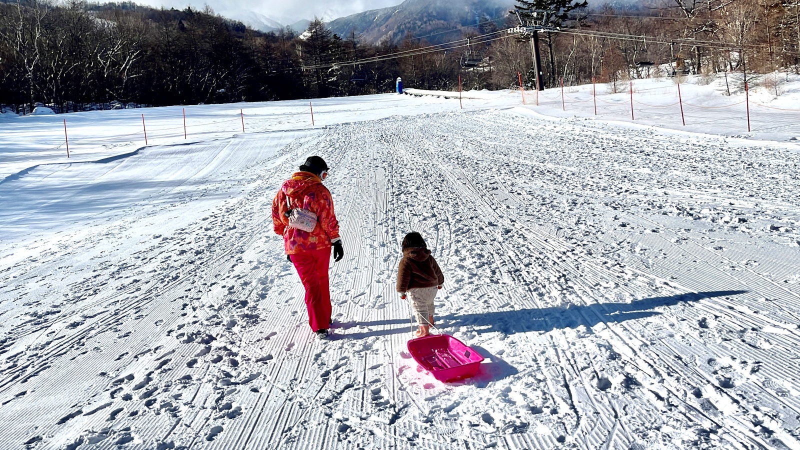 親子でスキーを楽しむなら！子供道具無料のえんちゃん。ハウスに♪