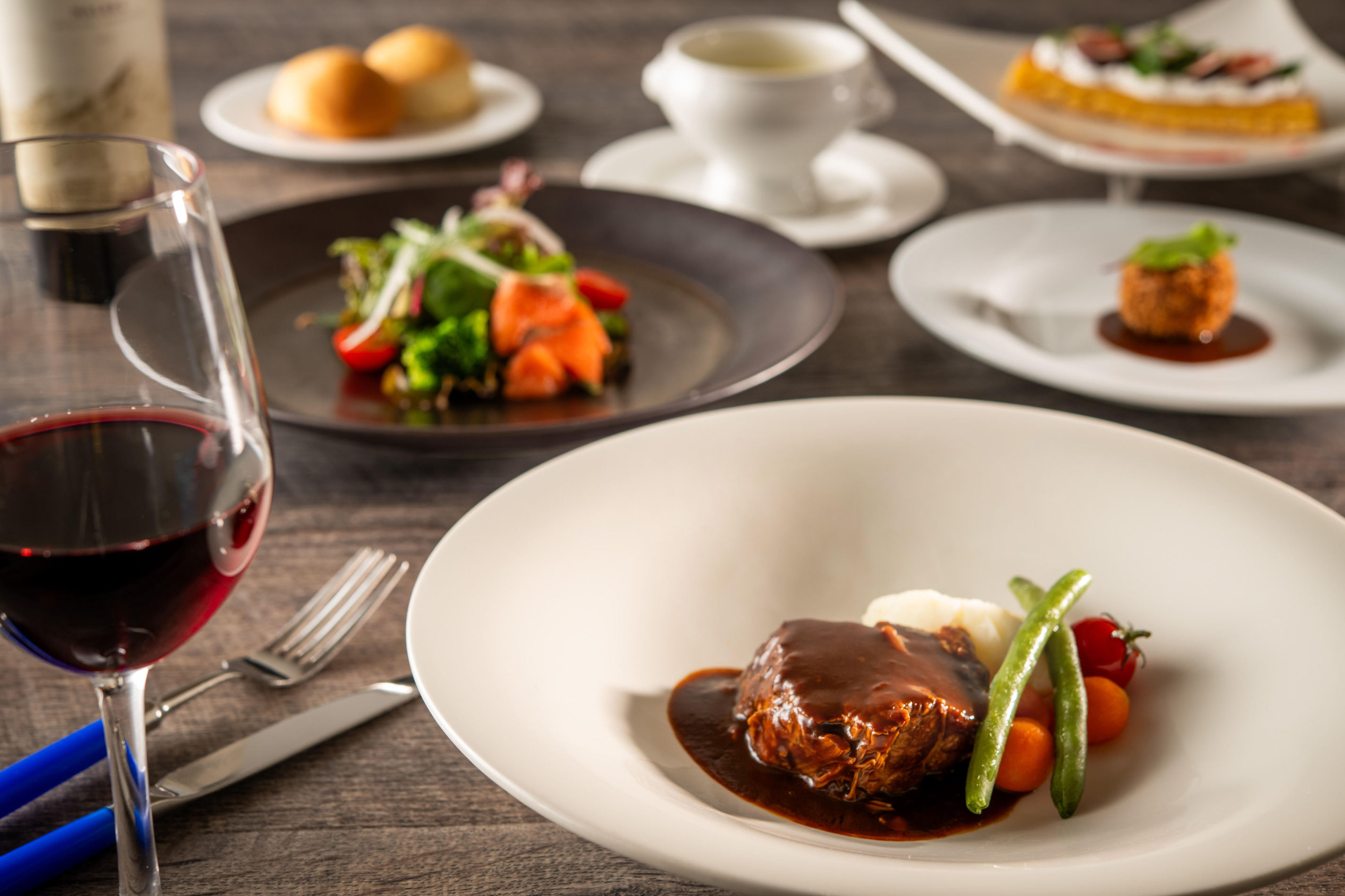 【1泊2食付】レストラン「セリオ」のディナーコース＆朝食ビュッフェ付