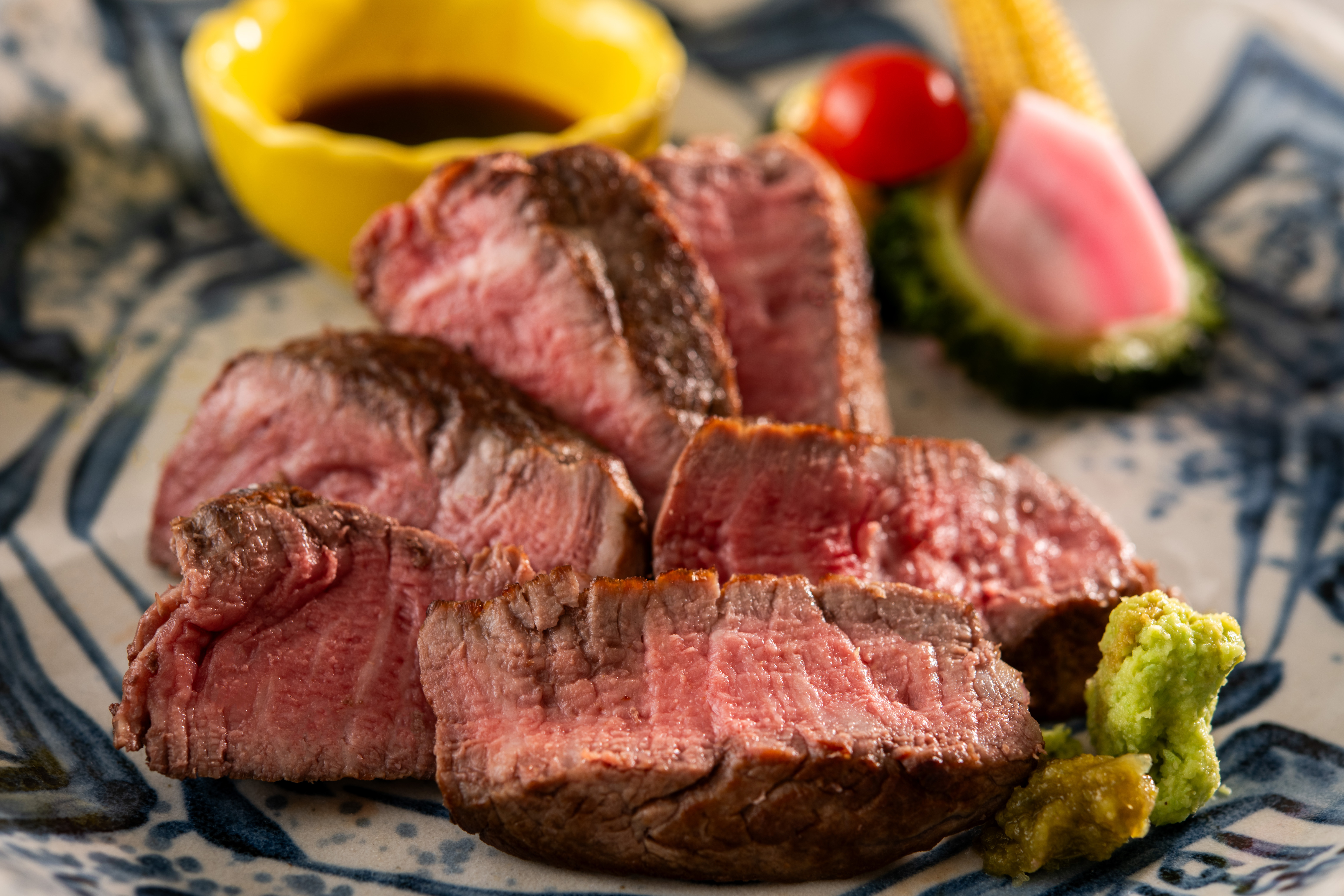 〈割烹みなと〉和牛ヒレ肉の炙り
