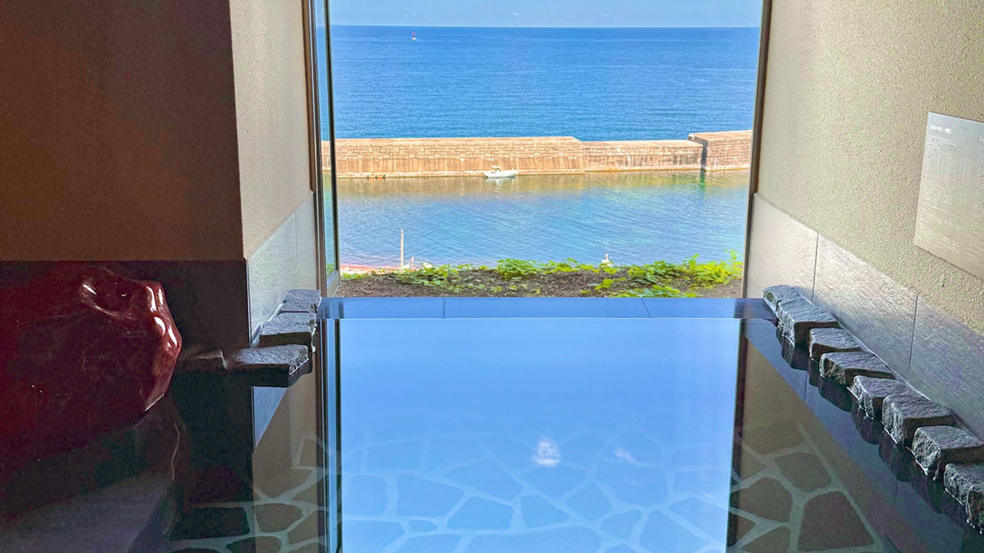 天然温泉貸切風呂｜赤玉石の湯｜滞在中1回のご利用確約★佐渡を贅沢に旅する（2食付き）