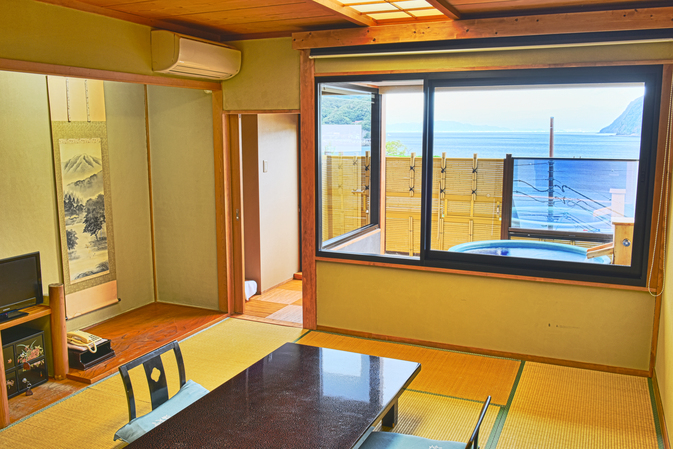 駿河湾を望む半露天風呂付「和室10畳」
