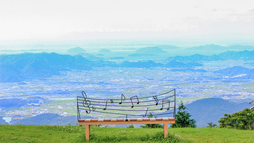 【雲辺寺山頂公園】音符ベンチ