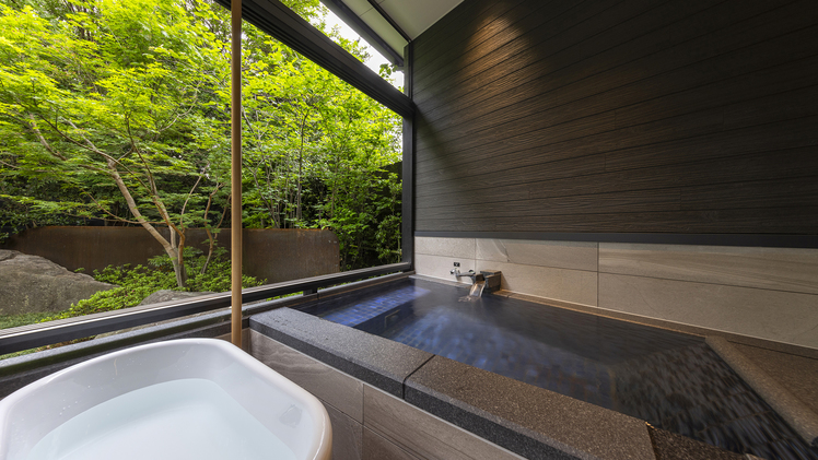 【別邸とら梅】客室露天風呂の湯は「こんぴら温泉」を使用