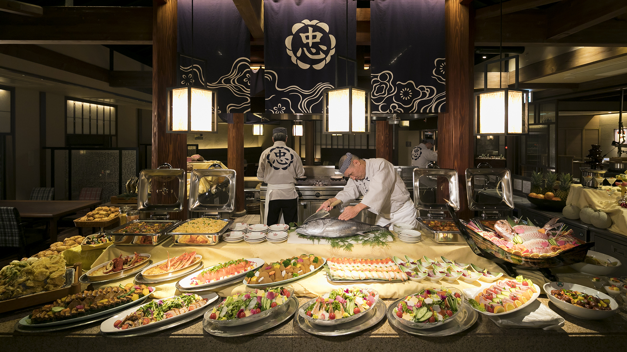 【期間限定】＜和洋中約30種類＞家族で、みんなで大満足のディナーバイキング♪