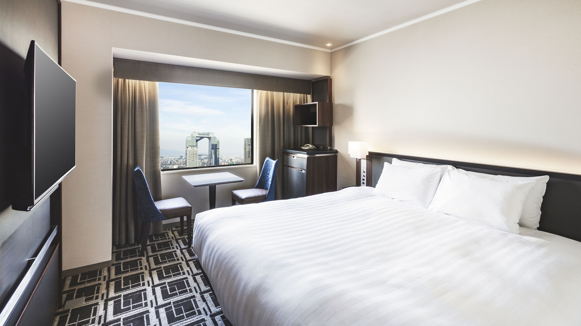 コンフォートダブル【20平米】ベッドサイズ：幅180cm×長さ200cm×1台